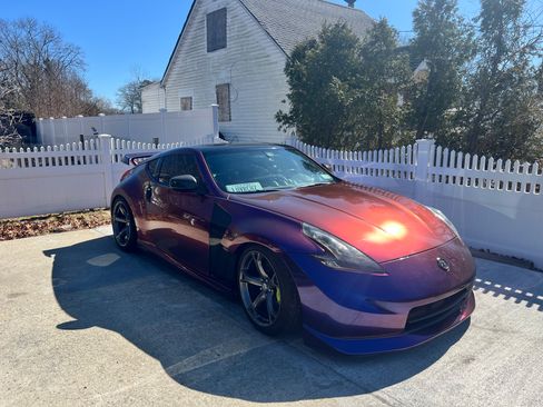 Used 2010 Nissan 370Z NISMO image 2
