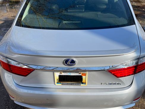 Used 2014 Lexus ES 300h image 8