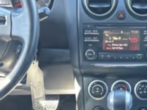 Used 2014 Nissan Rogue S w/ Convenience Package image 13