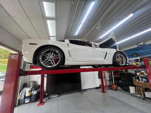 Used 2007 Chevrolet Corvette Z06 w/ Preferred Equipment Group RWD image 21
