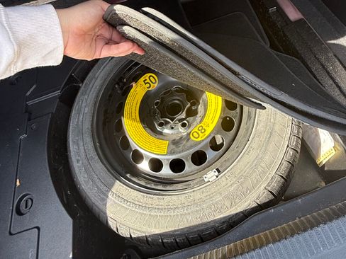 Used 2013 Volkswagen CC Sport image 11