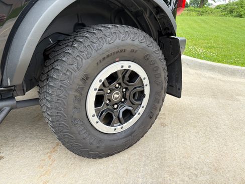 Used 2023 Ford Bronco Black Diamond w/ Sasquatch Package AWD/4WD image 5