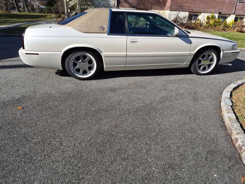 Used 2002 Cadillac Eldorado Touring w/ Preffered Equipment Group image 4