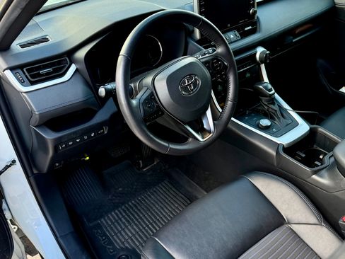 Used 2022 Toyota RAV4 XSE image 5