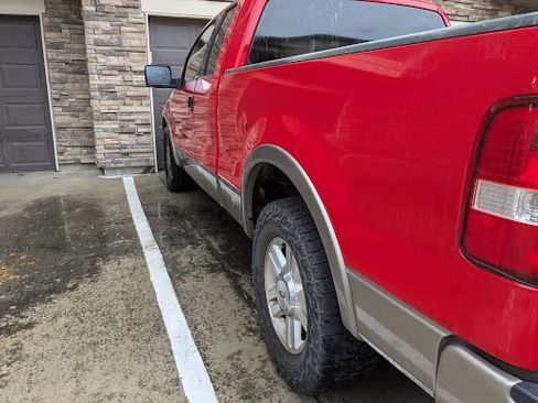 Used 2004 Ford F150 Lariat image 6