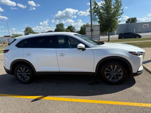 Used 2022 MAZDA CX-9 Sport image 2