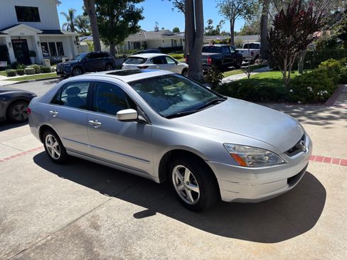 Used 2004 Honda Accord EX image 1