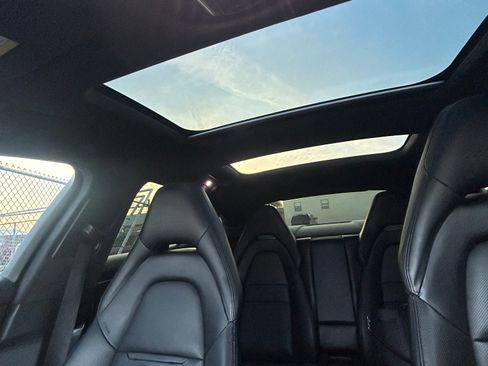 Used 2018 Porsche Panamera Turbo S image 9