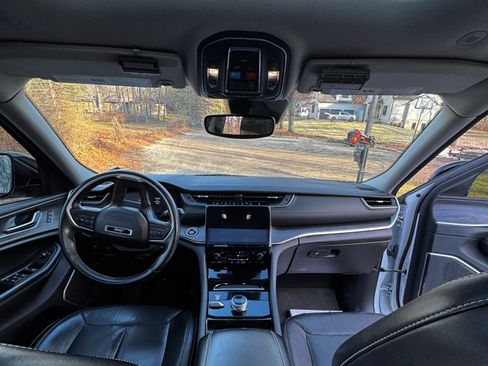 Used 2021 Jeep Grand Cherokee L Limited image 6