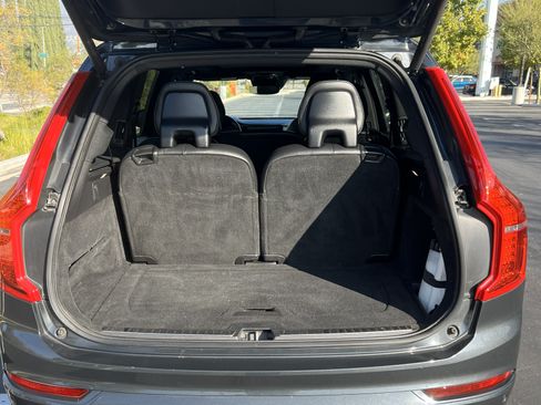 Used 2016 Volvo XC90 T6 Momentum w/ Momentum Plus Package image 14