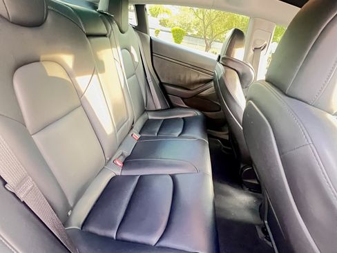 Used 2022 Tesla Model 3 Performance image 18