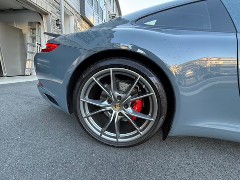 Used 2017 Porsche 911 Carrera S image 13