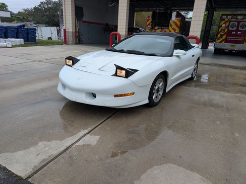 Used 1995 Pontiac Firebird Trans Am image 4