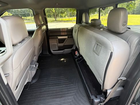 Used 2018 Ford F150 Lariat RWD image 21