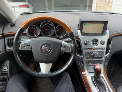 Used 2011 Cadillac CTS Premium image 9