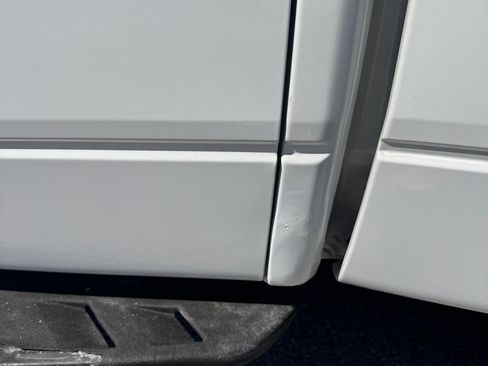 Used 2012 Ford F150 Raptor w/ Raptor Luxury Pkg image 13