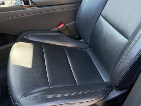 Used 2022 Cadillac Escalade ESV Luxury RWD image 13