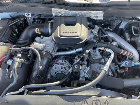 Used 2016 Chevrolet Silverado 2500 High Country w/ Duramax Plus Package image 9