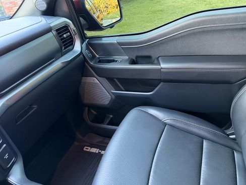 Used 2025 Ford F150 Lariat w/ Equipment Group 501A Mid AWD/4WD image 8