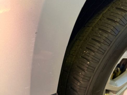 Used 2015 GMC Acadia SLT w/ Technology Package image 12