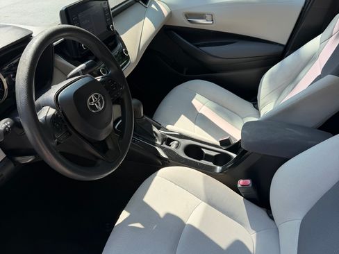 Used 2020 Toyota Corolla L FWD image 12