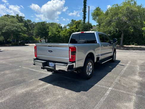Used 2023 Ford F250 Lariat w/ Tow Technology Package AWD/4WD image 8