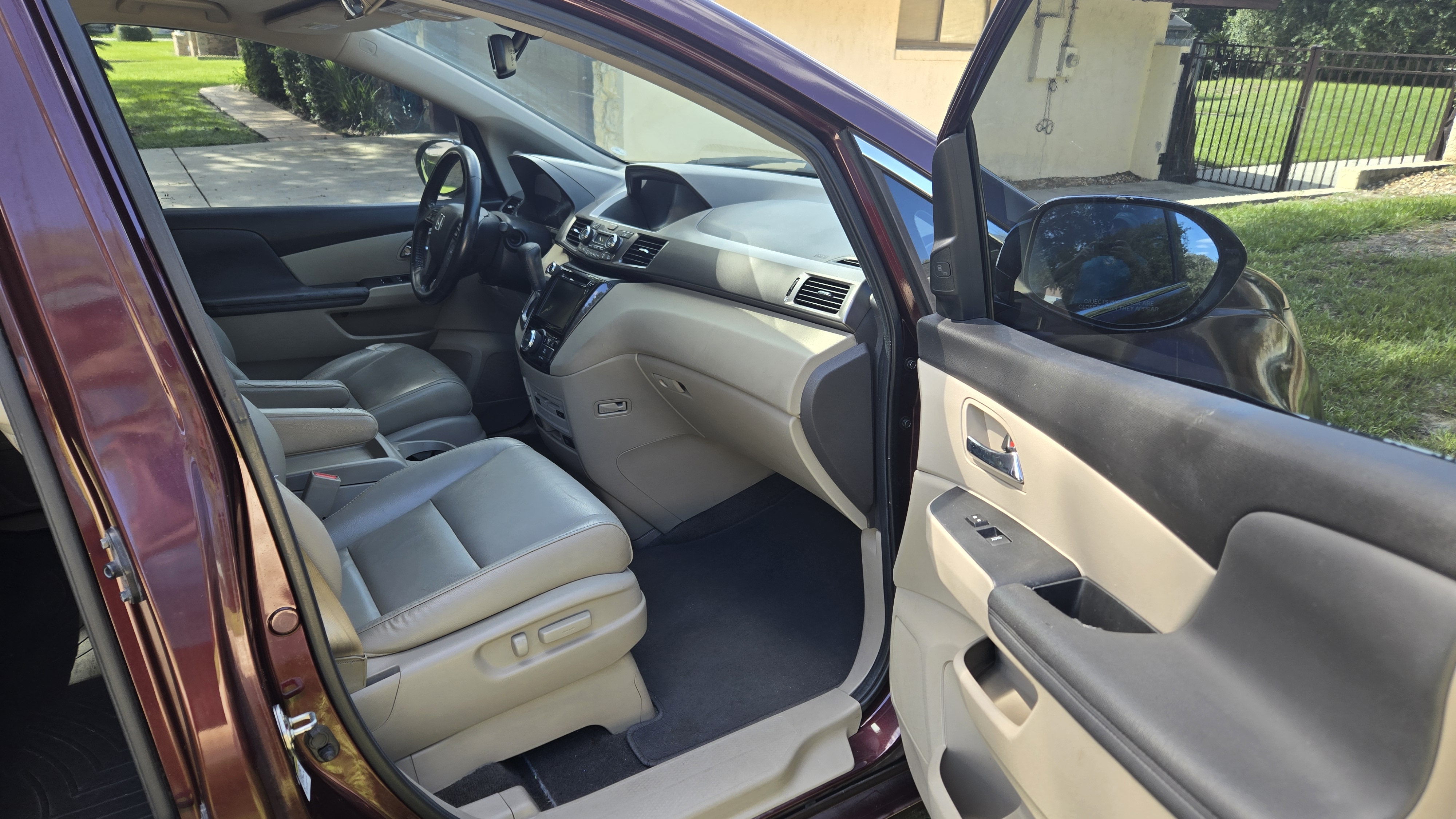 Used 2014 Honda Odyssey Touring Elite image 5