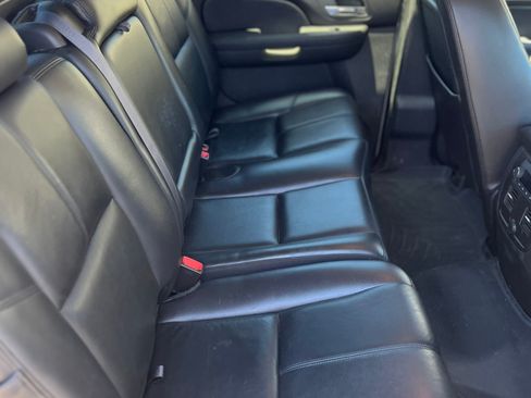 Used 2011 Chevrolet Avalanche LT w/ Luxury Package AWD/4WD image 21