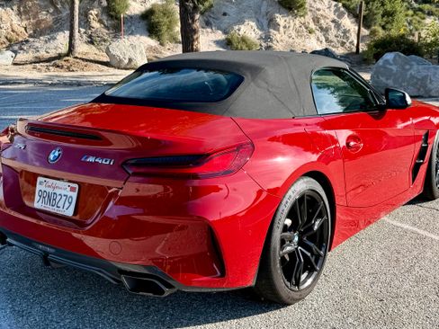 Used 2023 BMW Z4 M40i w/ Premium Package RWD image 8