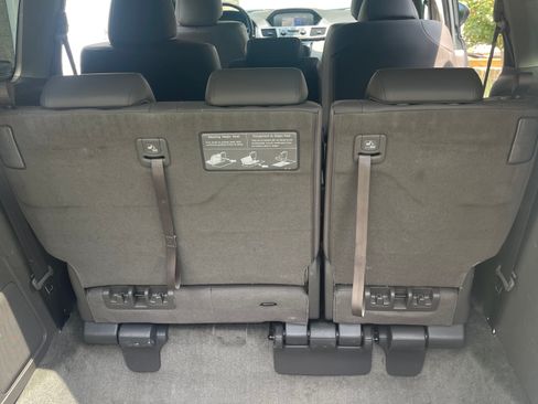 Used 2016 Honda Odyssey EX-L image 17