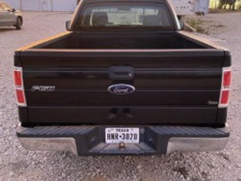 Used 2010 Ford F150 XL image 5