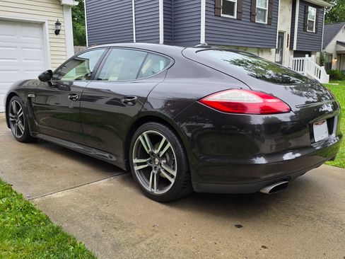Used 2012 Porsche Panamera 4 image 6