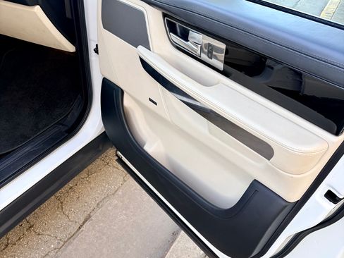 Used 2013 Land Rover Range Rover Sport HSE LUX image 15