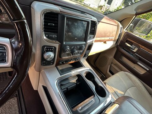 Used 2018 RAM 1500 Laramie Longhorn w/ Longhorn Southfork Package image 11