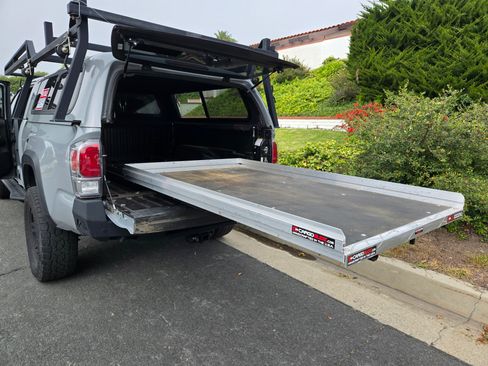 Used 2020 Toyota Tacoma TRD Off-Road w/ TRD Premium Off Road Package image 15