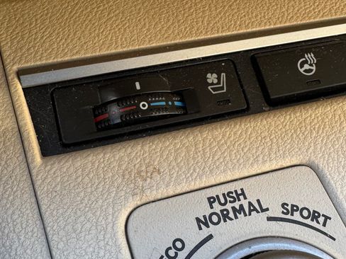 Used 2015 Lexus ES 350 w/ Luxury Package image 16