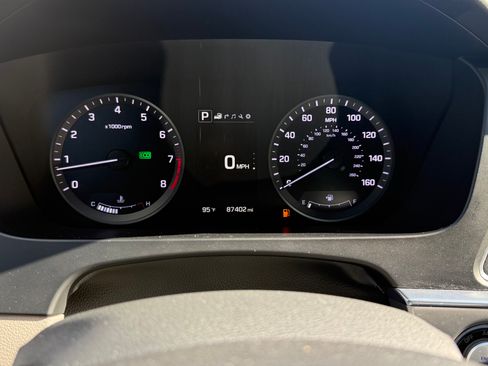 Used 2015 Hyundai Sonata Limited w/ Option Group 05 FWD image 10