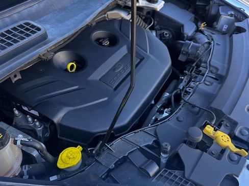 Used 2017 Ford Escape SE w/ Equipment Group 201A image 21