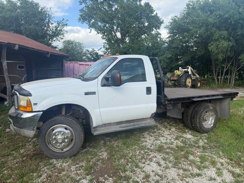 Used 1999 Ford F450 2WD Regular Cab Super Duty image 1