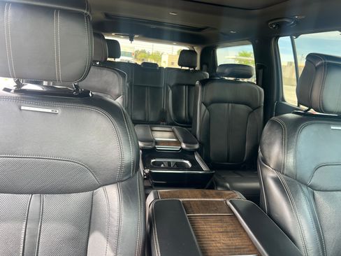 Used 2022 Jeep Grand Wagoneer Series I AWD/4WD image 18