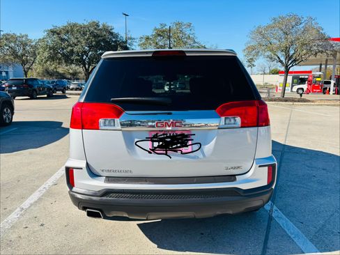 Used 2017 GMC Terrain SLE image 13