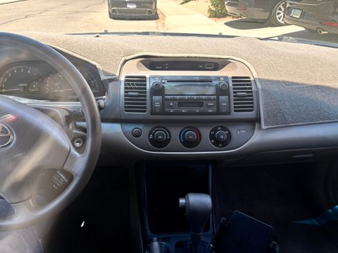 Used 2004 Toyota Camry LE FWD image 9
