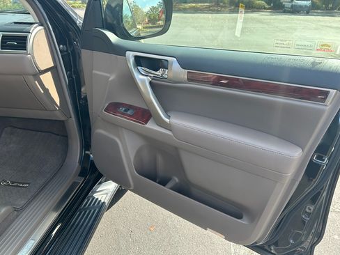 Used 2010 Lexus GX 460 Premium image 20