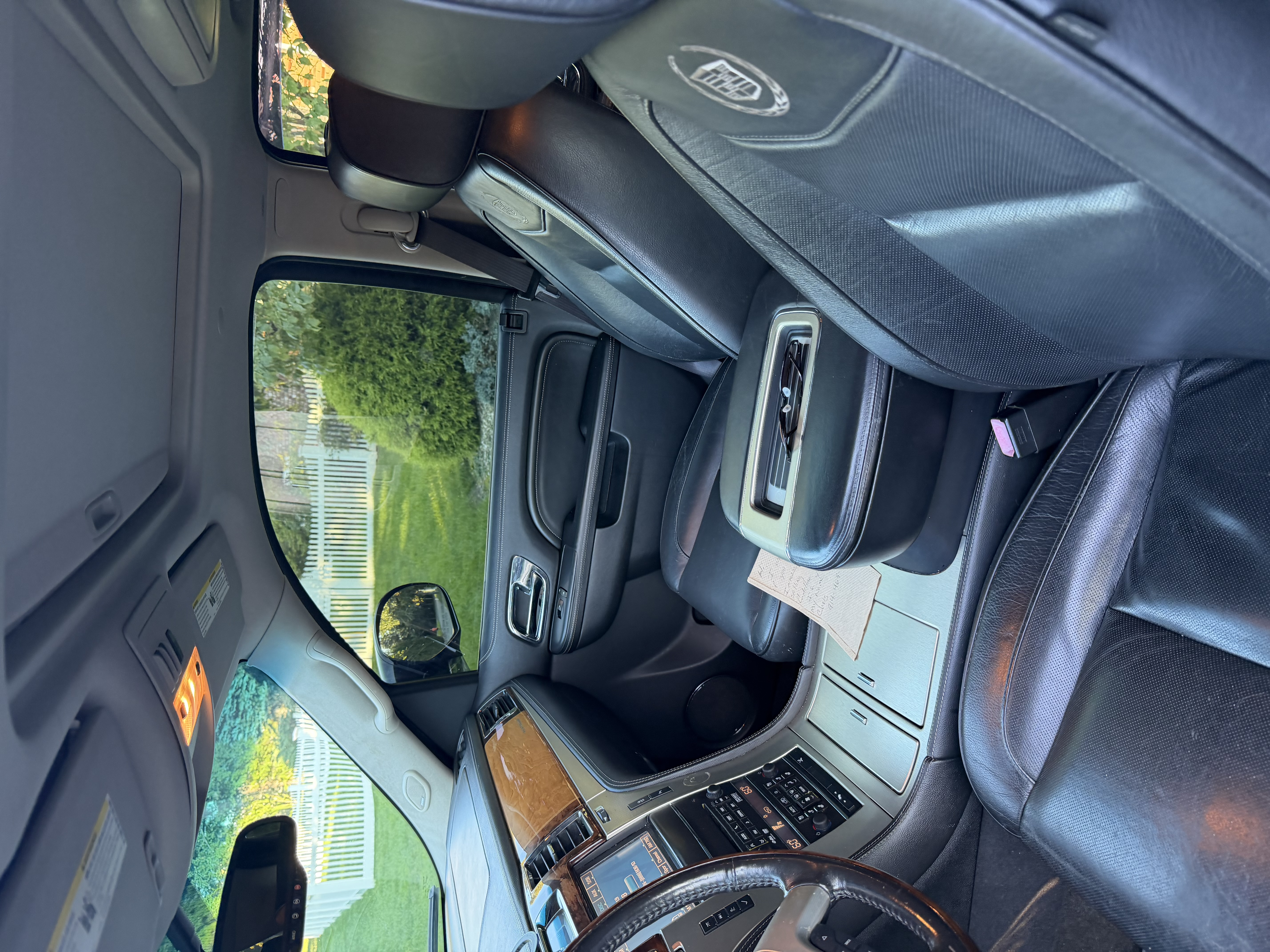 Used 2013 Cadillac Escalade Platinum AWD/4WD image 13