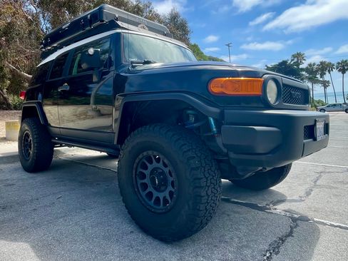 Used 2010 Toyota FJ Cruiser 4WD image 15