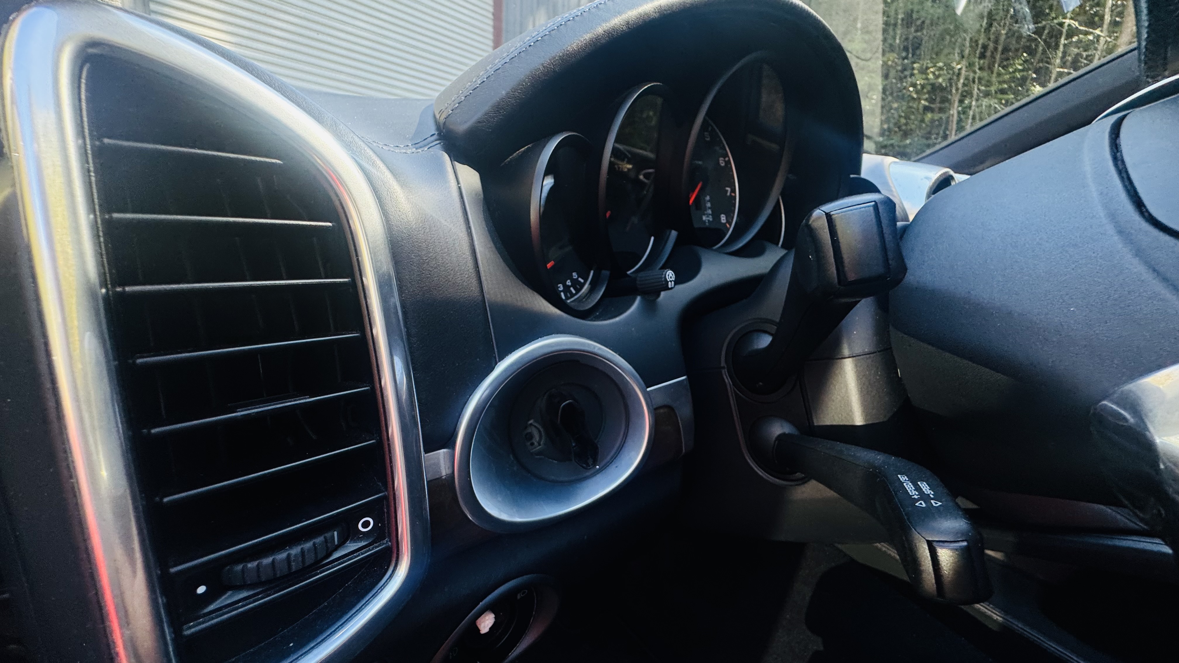 Used 2012 Porsche Cayenne S w/ Premium Pkg Plus AWD/4WD image 8