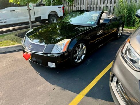 Used 2004 Cadillac XLR RWD image 4