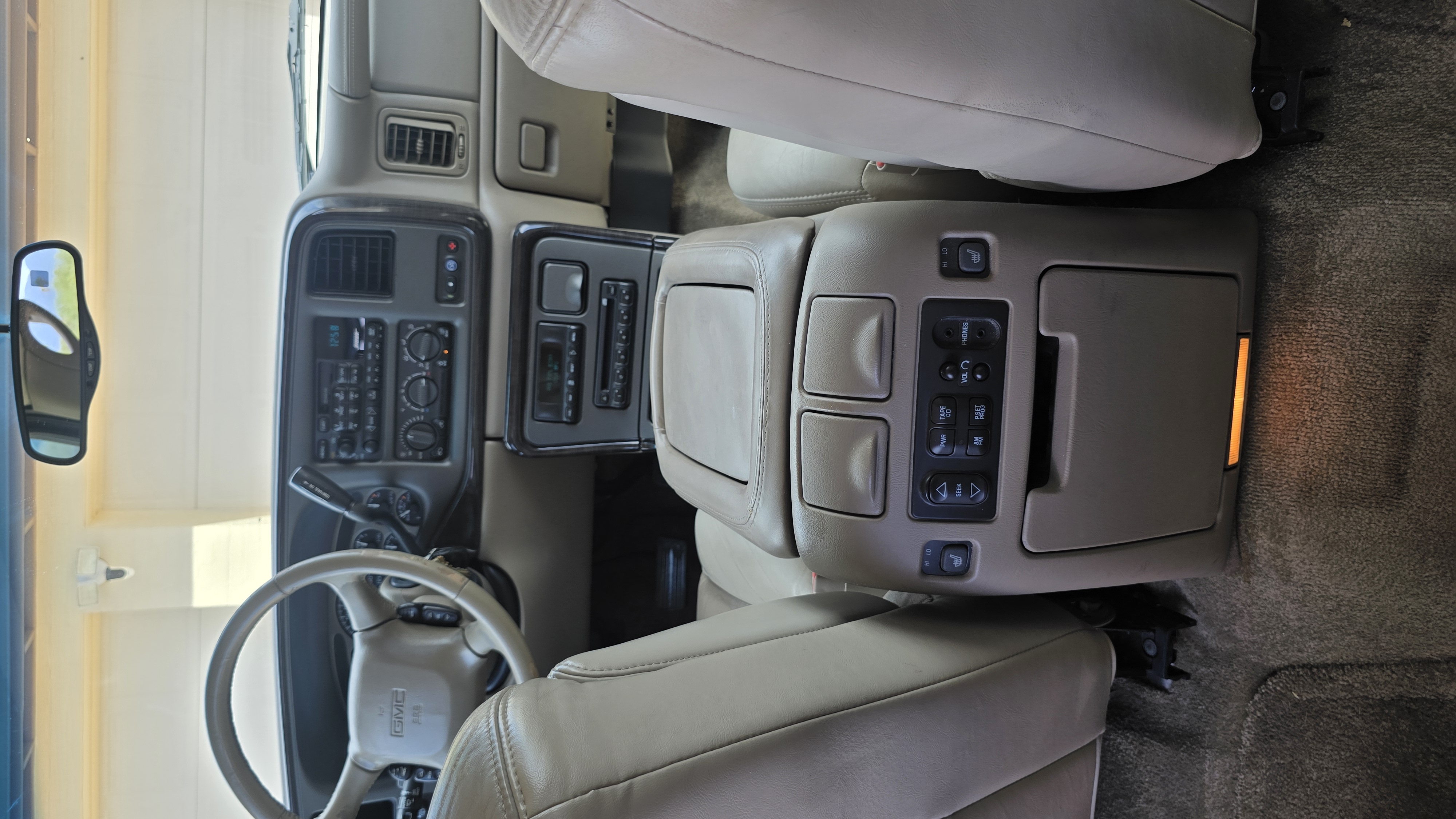 Used 2002 GMC Yukon XL Denali AWD/4WD image 19