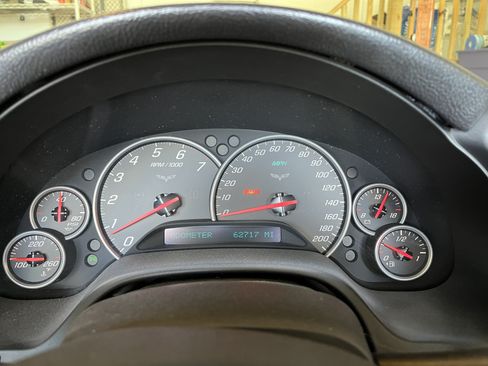 Used 2006 Chevrolet Corvette Convertible w/ Preferred Equipment Group image 14