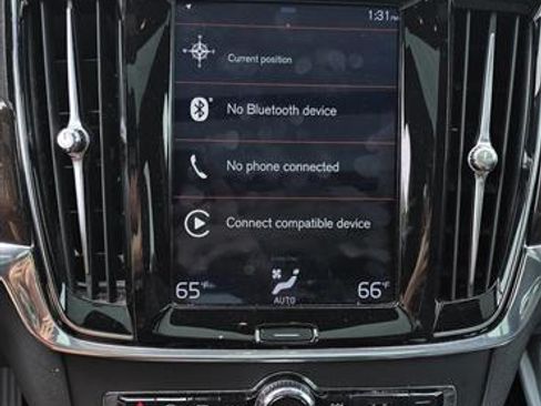 Used 2019 Volvo S90 T5 Momentum image 9